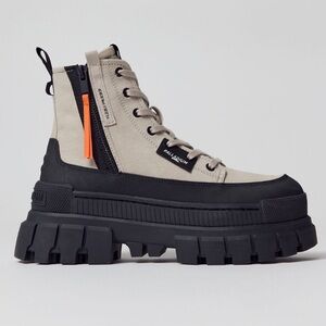 Palladium Revolt Boot Zip